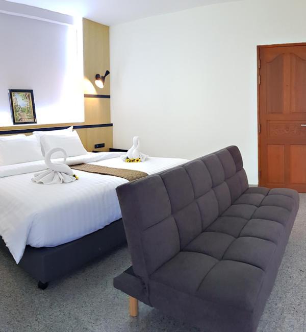 The Route Sriracha Hotel And Residence Ban Laem Chabang Luaran gambar